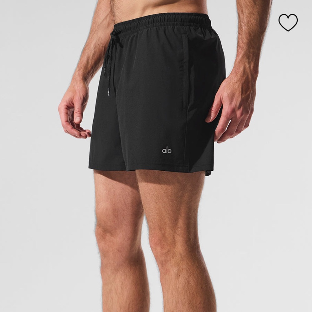 3RD RESTOCK ALO Yoga Men’s “Circuit” Short 5” Inseam Linerless (S)